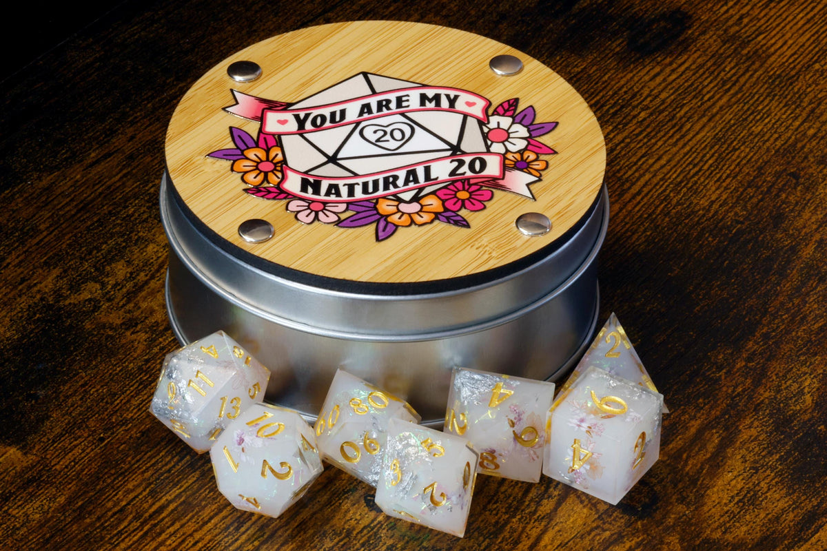 Floraison sereine – Ensemble de 7 dés à arêtes vives et boîte « You Are My Natural 20 »