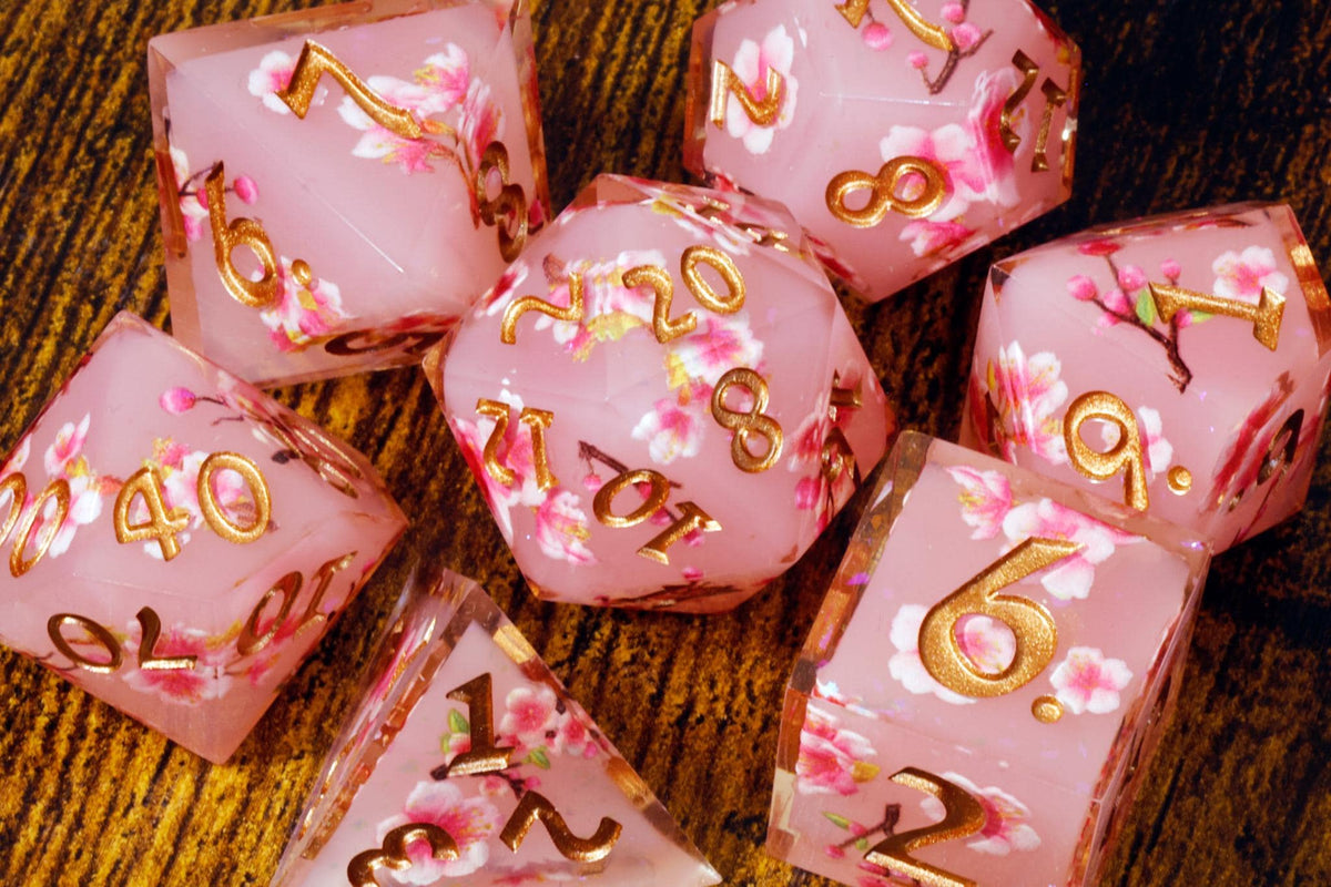 Sakura Dream pink sharp edge 7-piece resin dice set