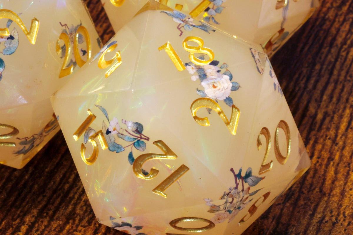 Angelic Bloom Oversized D20 – Sharp Edge Floral Resin Dice – photo 4