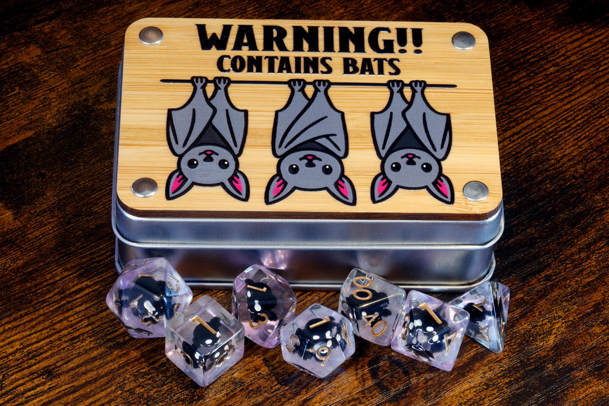 Bat dice box and 7-piece bat dice set