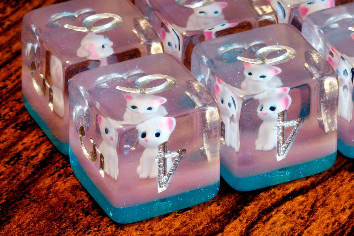 White Cat D6 Dice – White cat on a blue and pink layer - The Wizard's Vault
