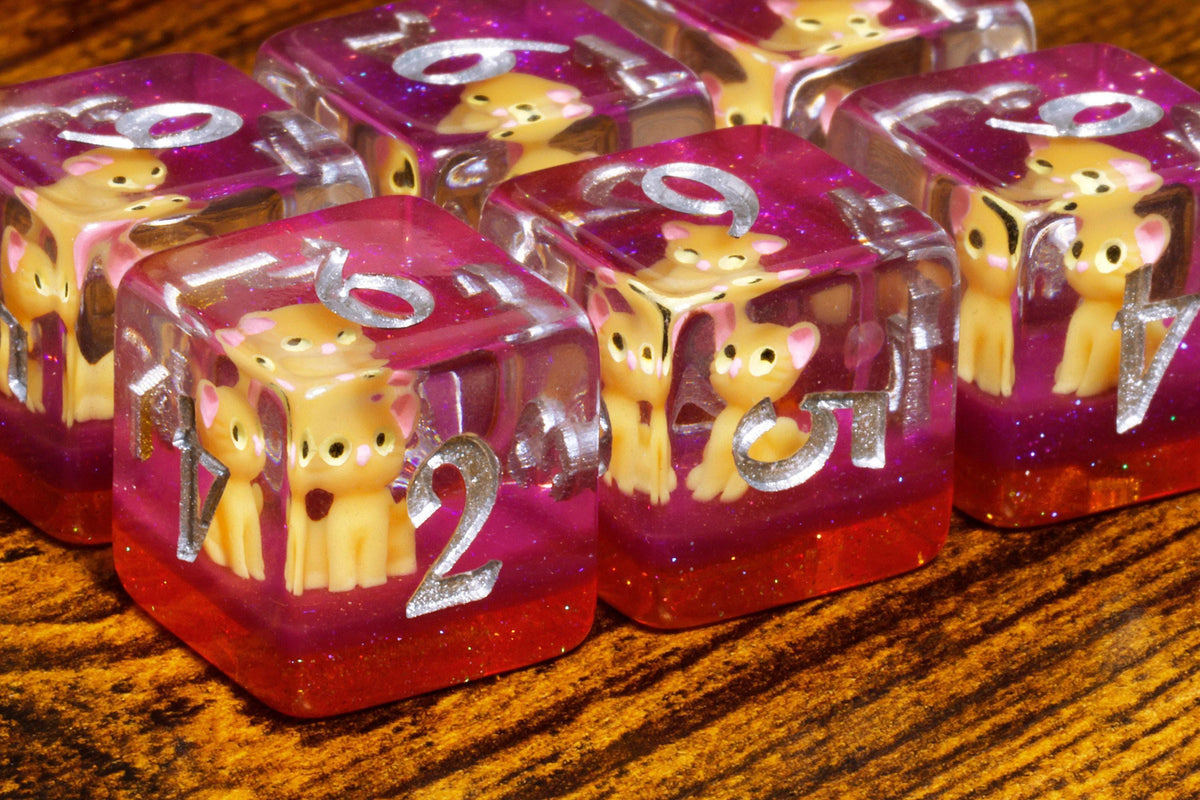 Orange Tabby D6 Dice – Orange Cat on Pink Glitter Layers - The Wizard's Vault